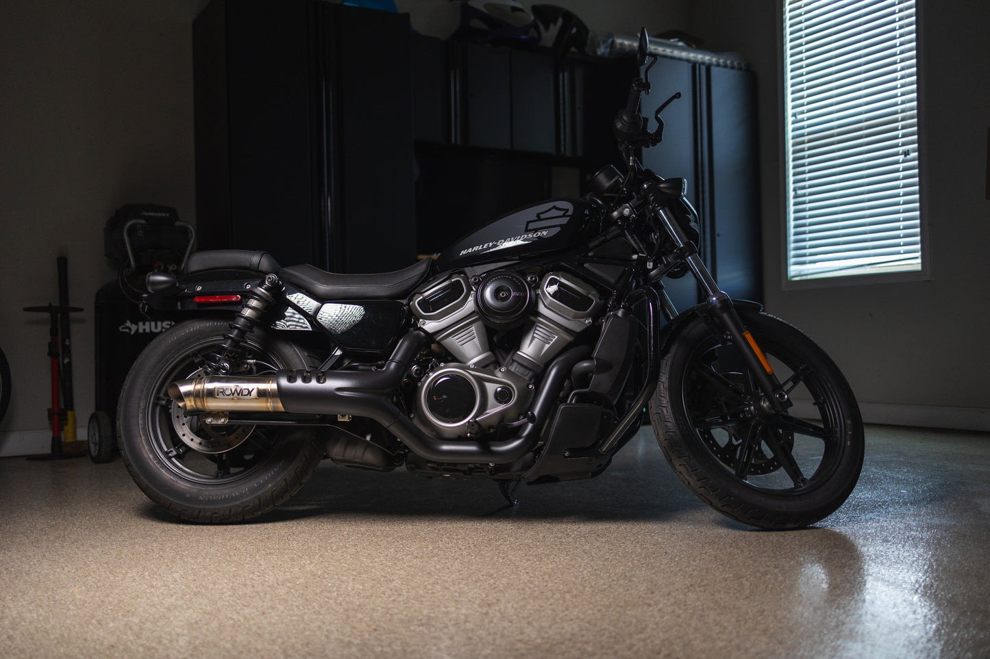Nightster ROWDY Slip-on Exhaust (RH 975)